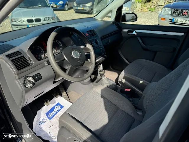 VW Touran 2.0 TDI Highline - 6