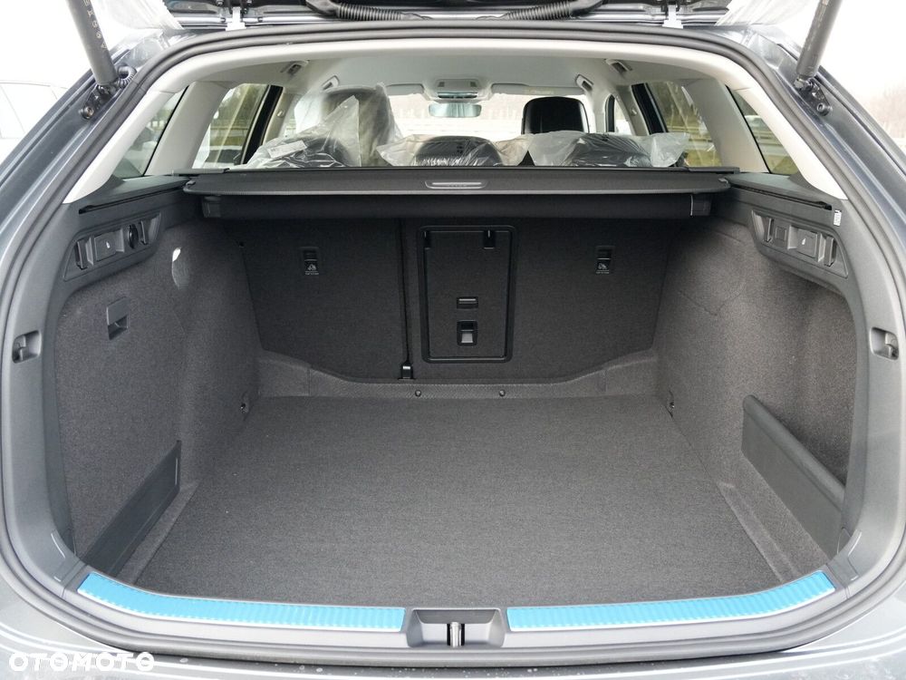 Skoda Superb 2.0 TSI Selection DSG - 17