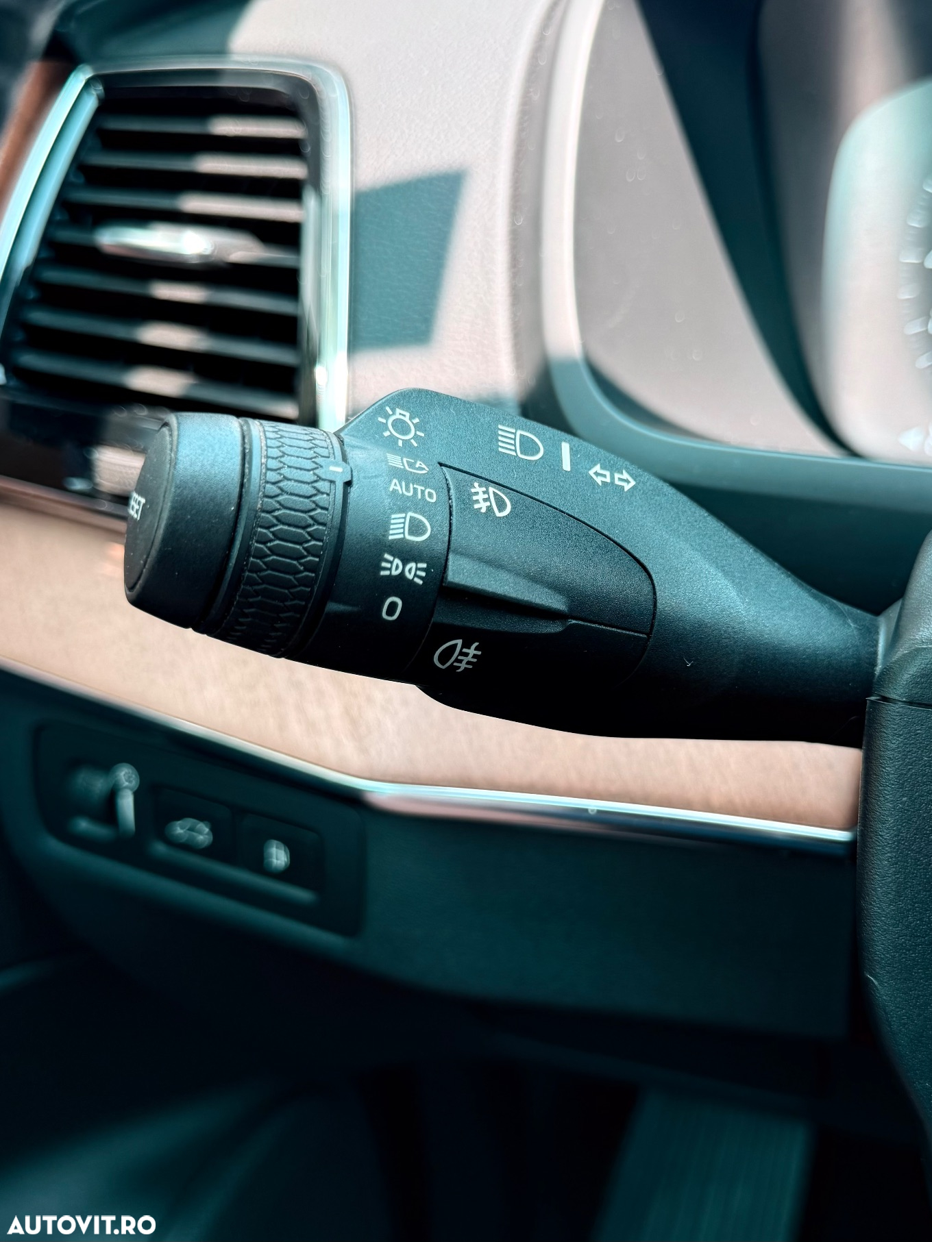 Volvo XC 90 T8 AWD Recharge Geartronic Inscription - 32