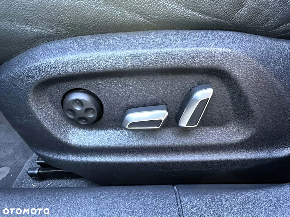 Audi Q3 1.4 TFSI Edycja Specjalna - 17