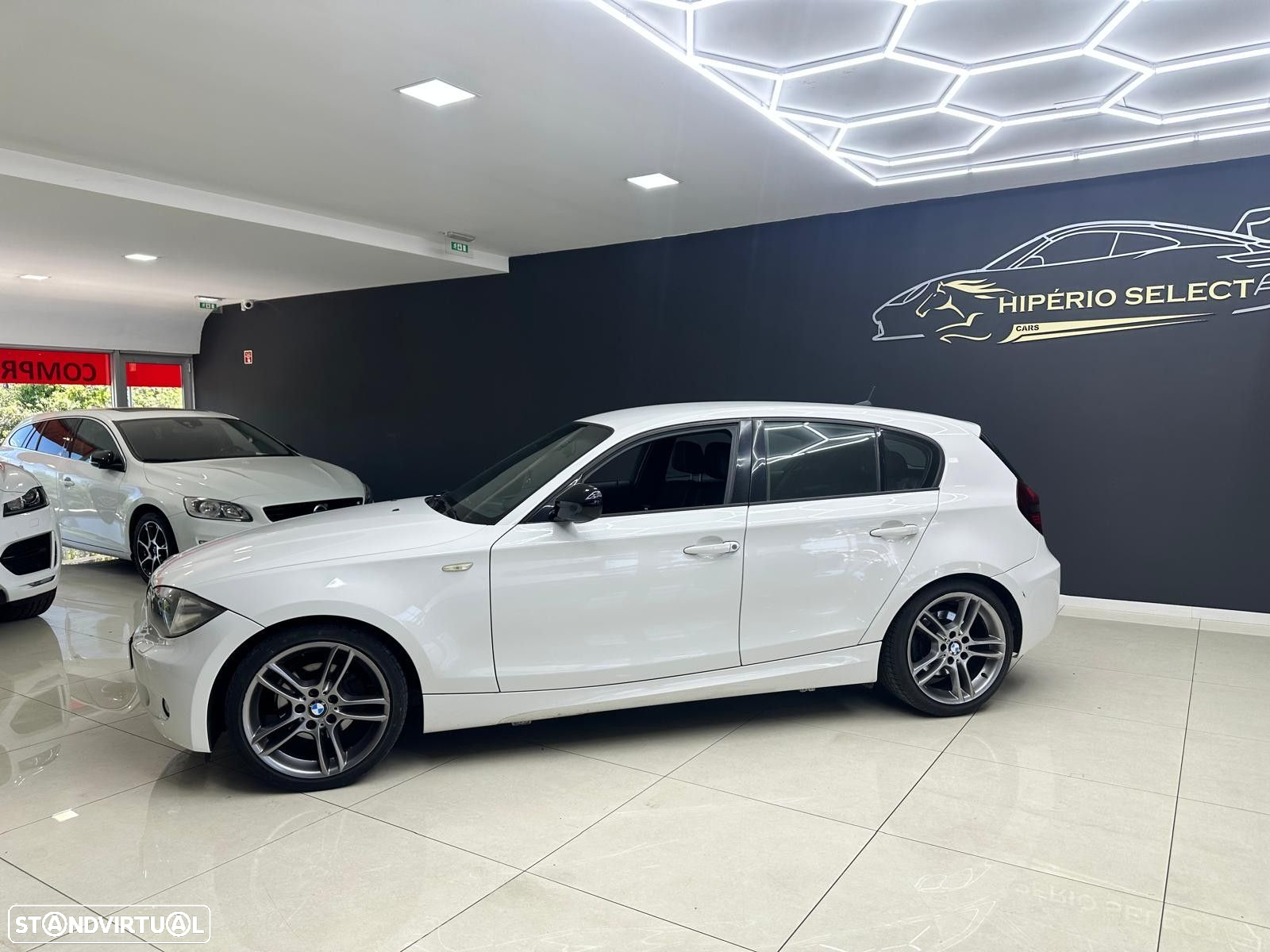 BMW 118 d Pack M - 4