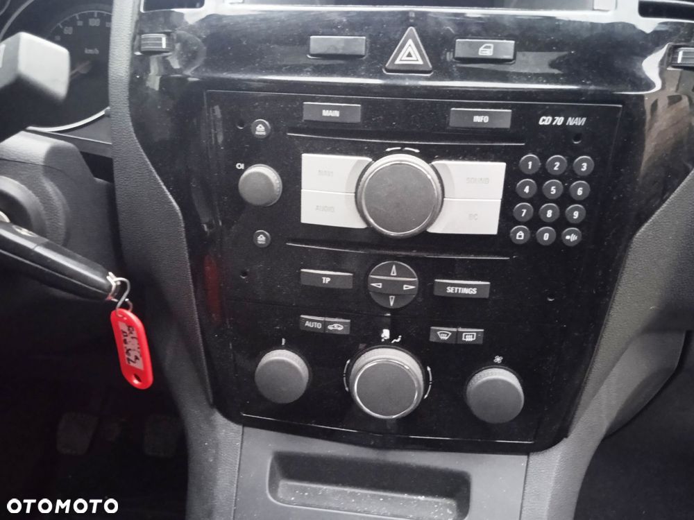 Na części Opel Zafira B Lift 1.9 CDTI Panorama Z20R silnik Z19DT skrzynia M32 - 6