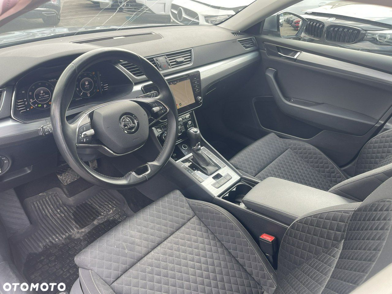 Skoda Superb Combi 2.0 TSI DSG Ambition - 6
