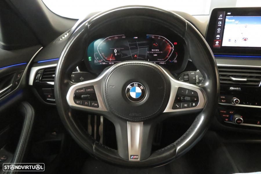 BMW 520 d Pack Desportivo M Auto - 10
