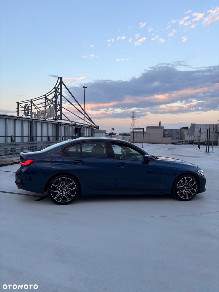 BMW Seria 3 330i - 4