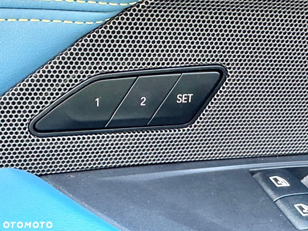 BMW M4 Competition M xDrive sport - 21