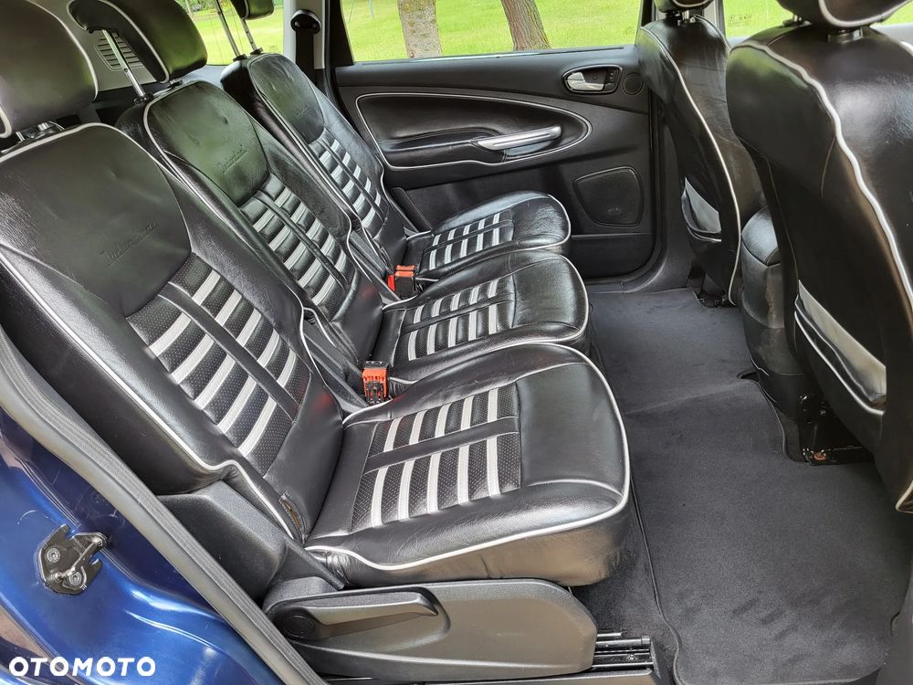 Ford S-Max - 14