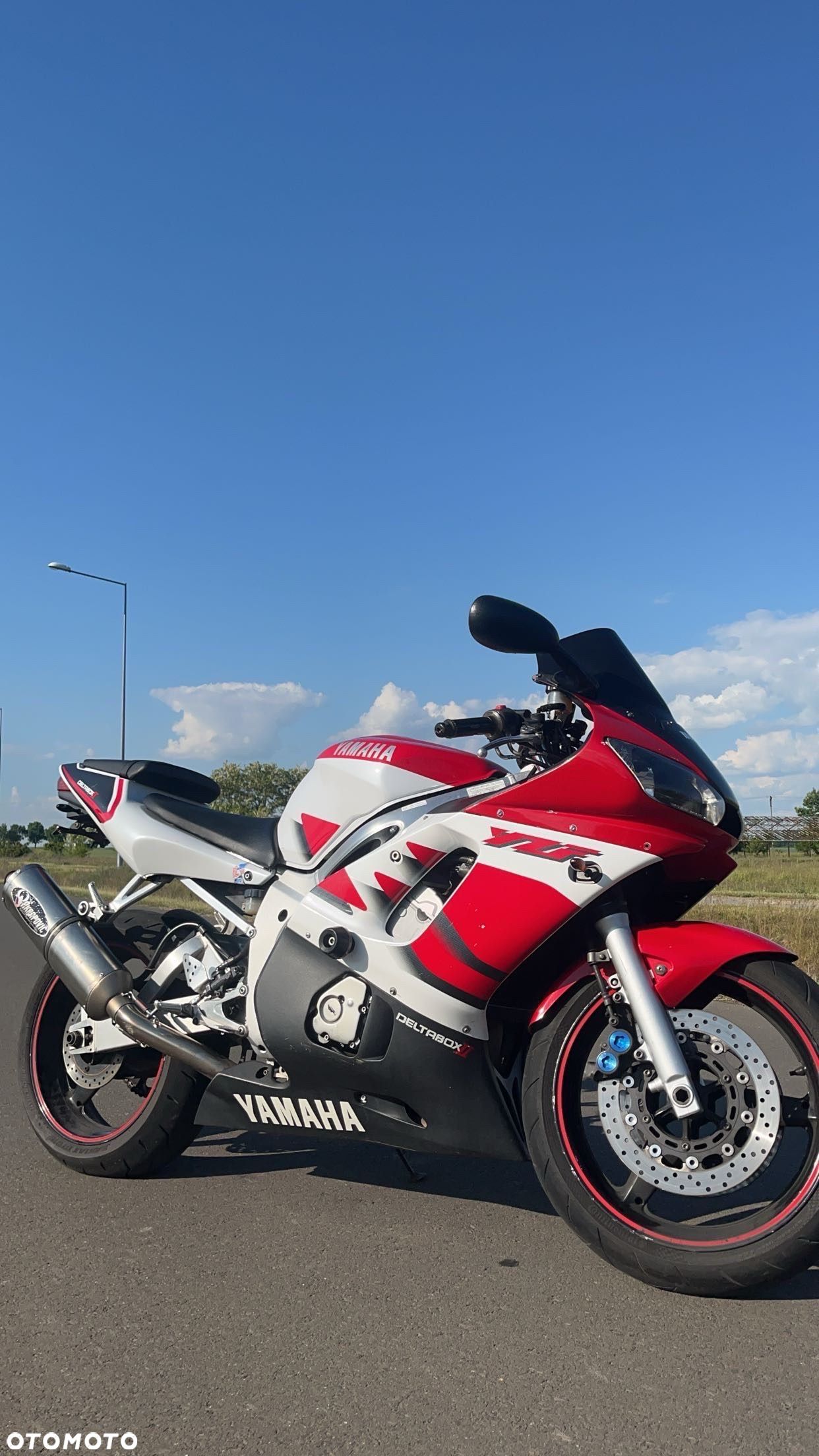 Yamaha R6 - 1