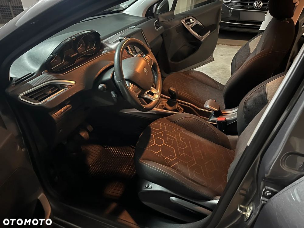 Peugeot 2008 2014 photo 5
