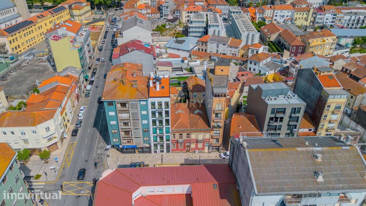 Prédio para Reabilitação com PIP Aprovado | Rua de Faria Guimarães, Po - Grande imagem: 3/9
