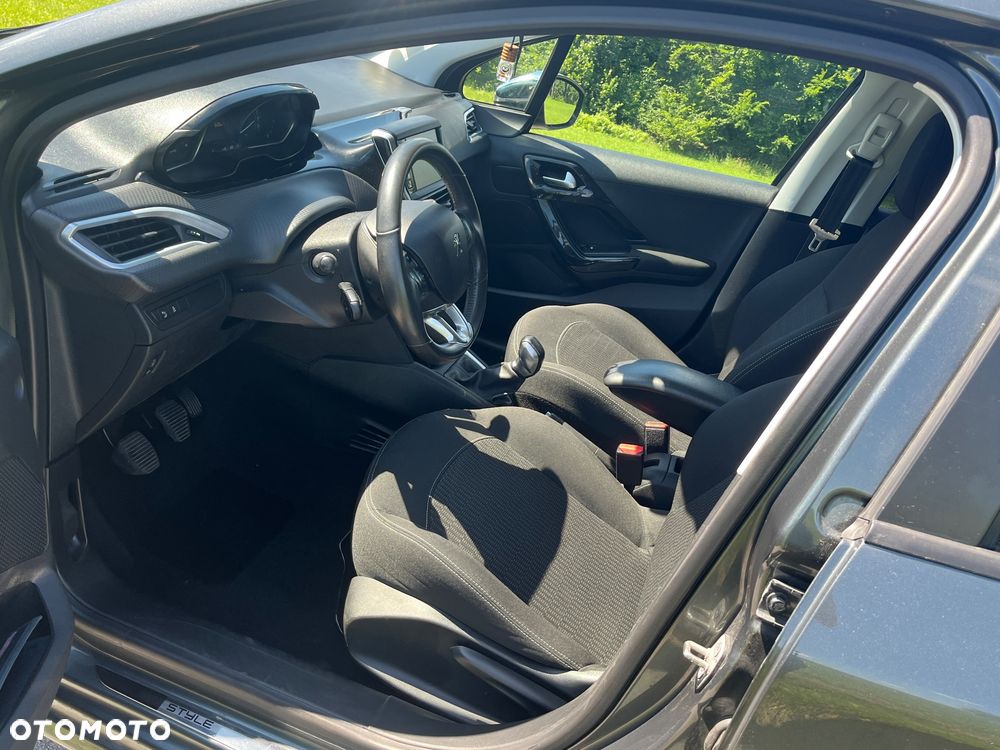 Peugeot 208 Blue-HDi 100 Stop&Start Active - 9