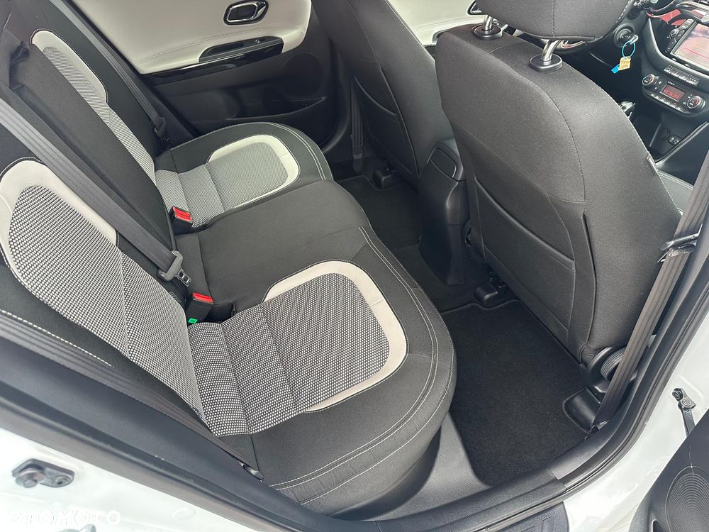 Kia Ceed 1.6 GDI ISG Vision - 16