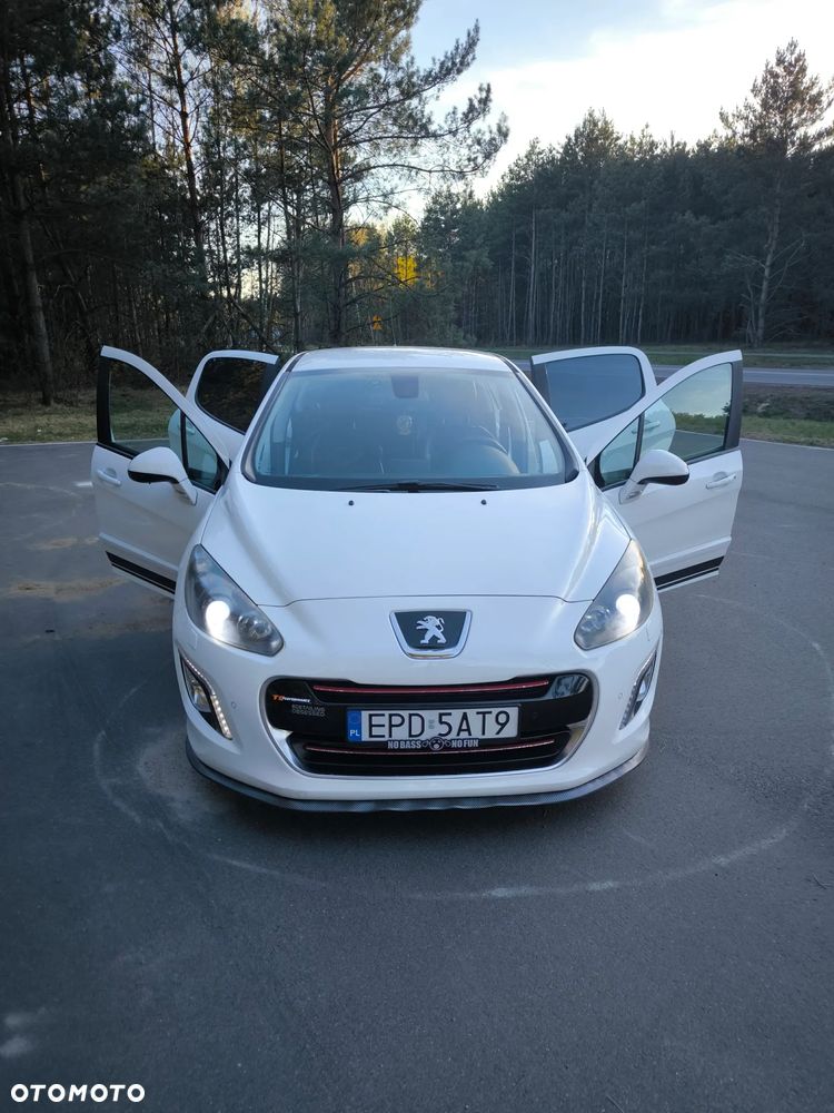 Peugeot 308 - 8