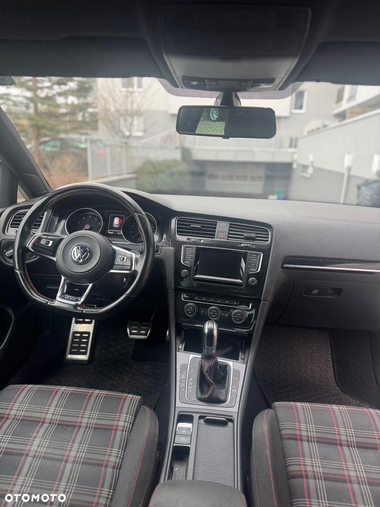 Volkswagen Golf GTI (BlueMotion Technology) DSG - 9