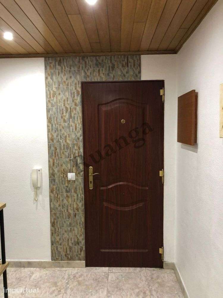 Apartamento T2 R/C para Venda em Vila Nova de Santo André - Grande imagem: 2/25