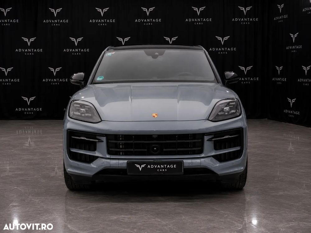 Porsche Cayenne Coupe E-Hybrid - 2