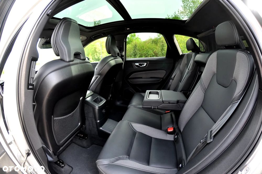 Volvo XC 60 T6 AWD Recharge Geartronic RDesign - 31