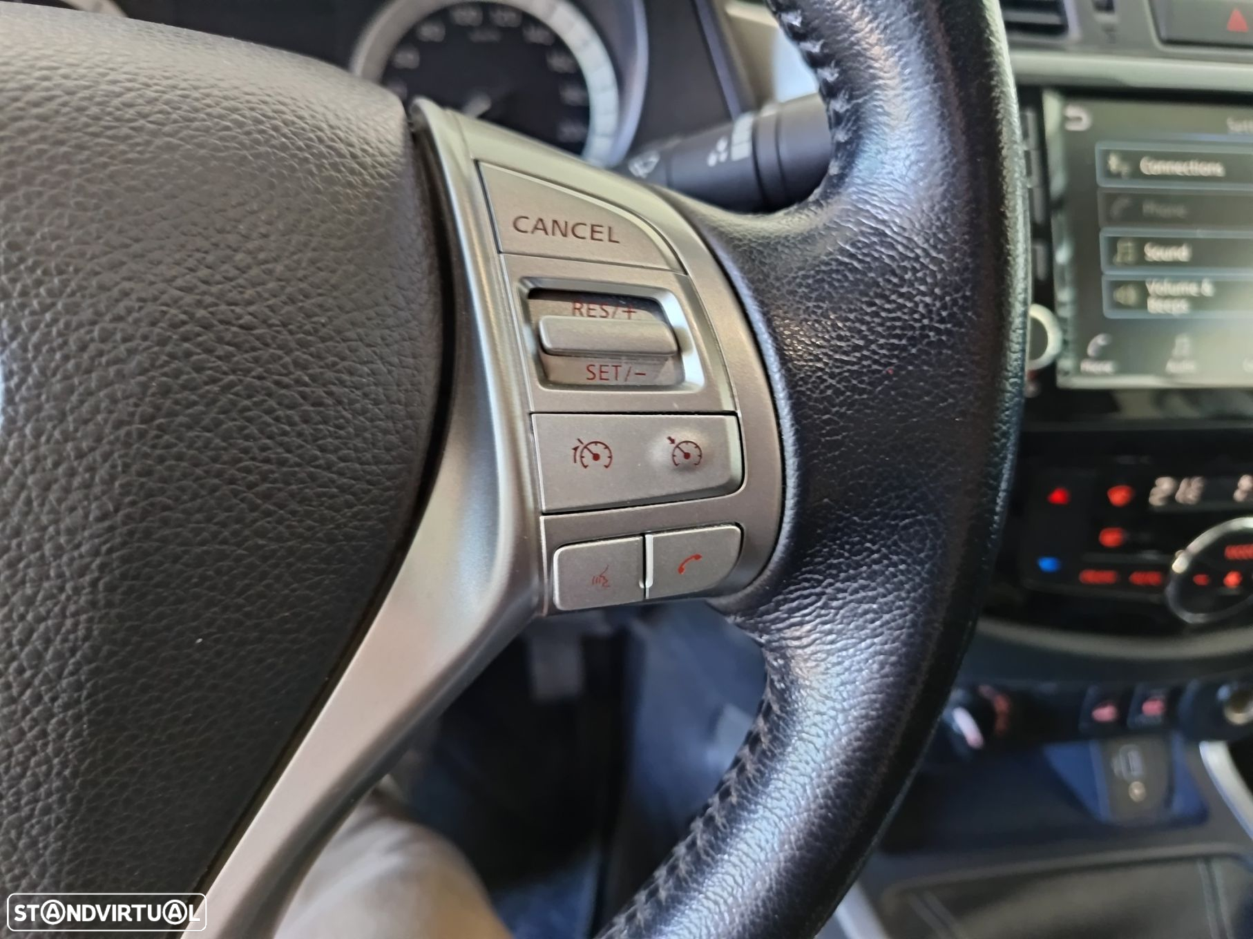 Nissan Navara 2.3 dCi CD 4WD N-Connecta - 22
