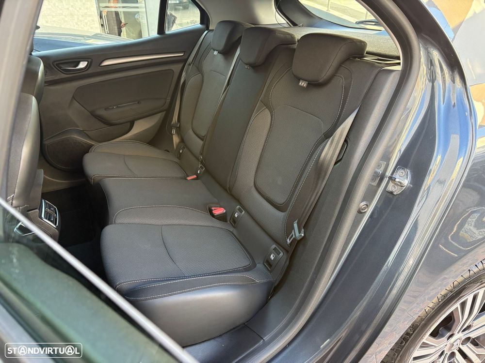 Renault Mégane 1.5 Blue dCi Intens - 8