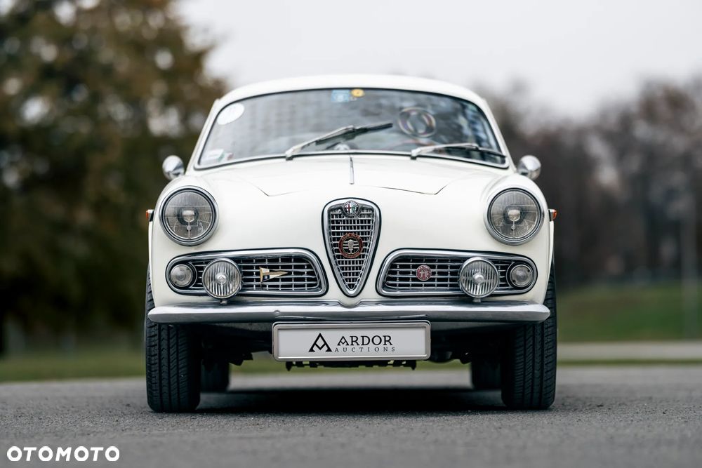 Alfa Romeo Giulietta - 6