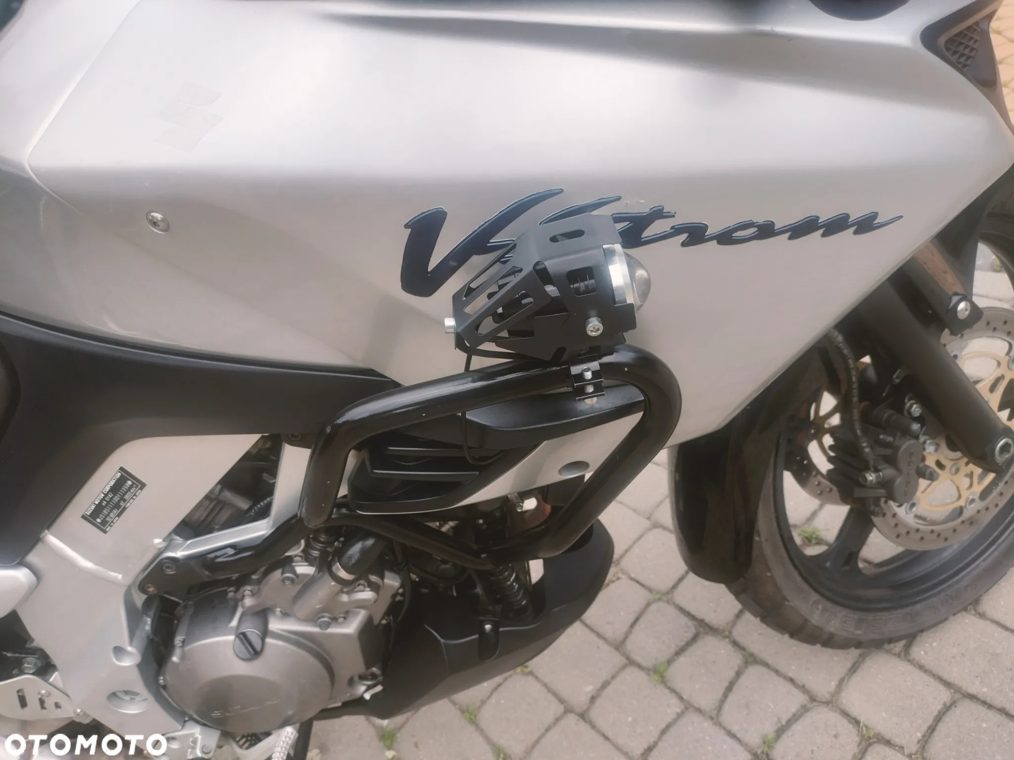 Suzuki V-STROM - 15