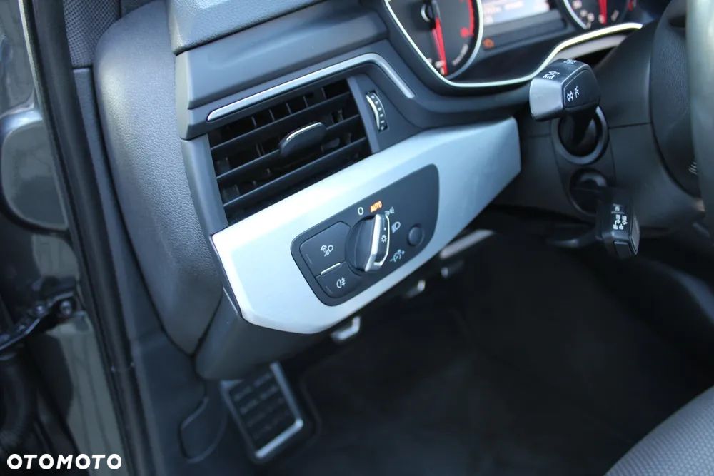 Audi A4 Avant 40 TFSI Sport - 23