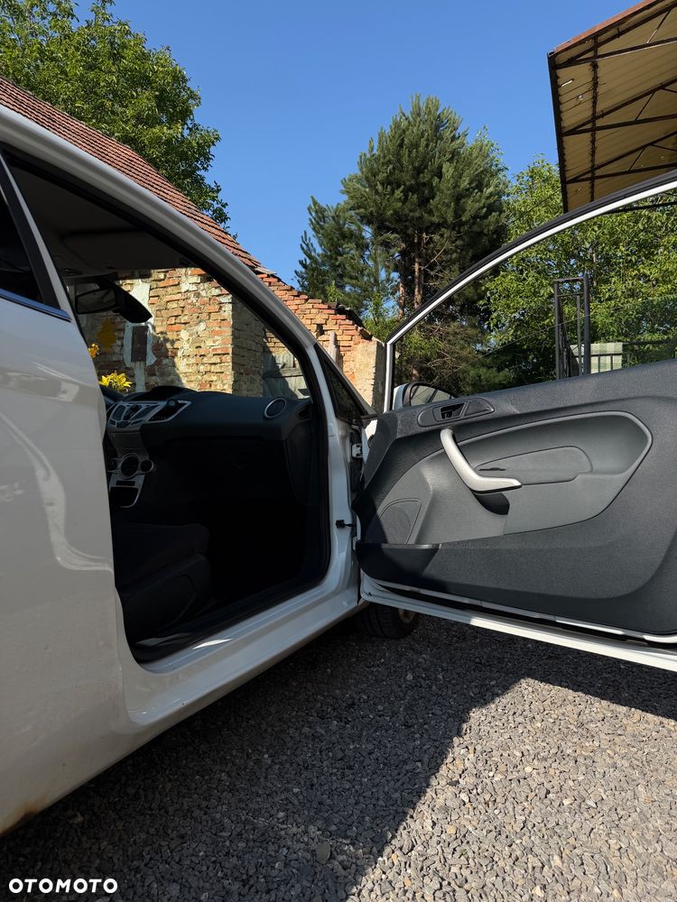 Ford Fiesta 1.4 Ghia - 7