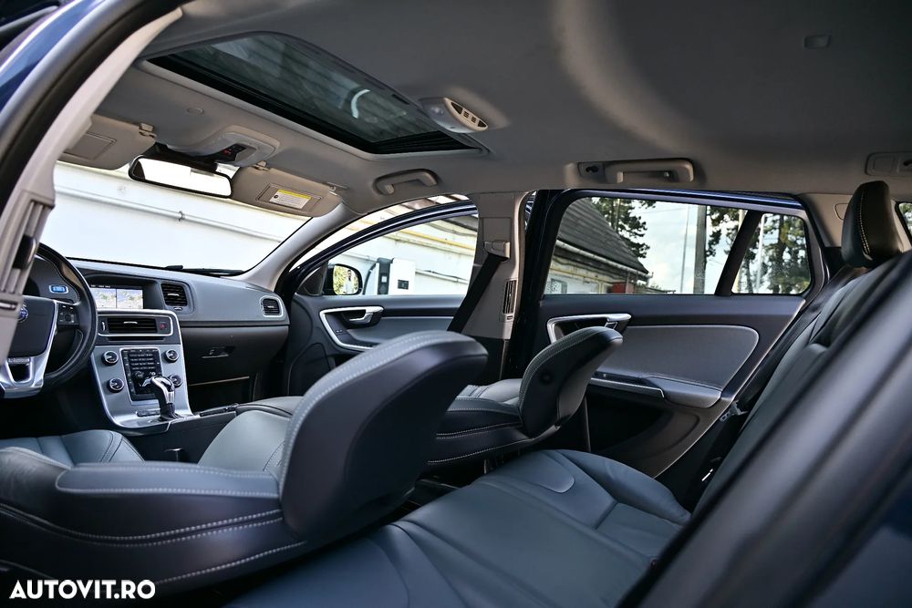 Volvo V60 D6 Plug-In-Hybrid AWD Geartronic Summum - 29