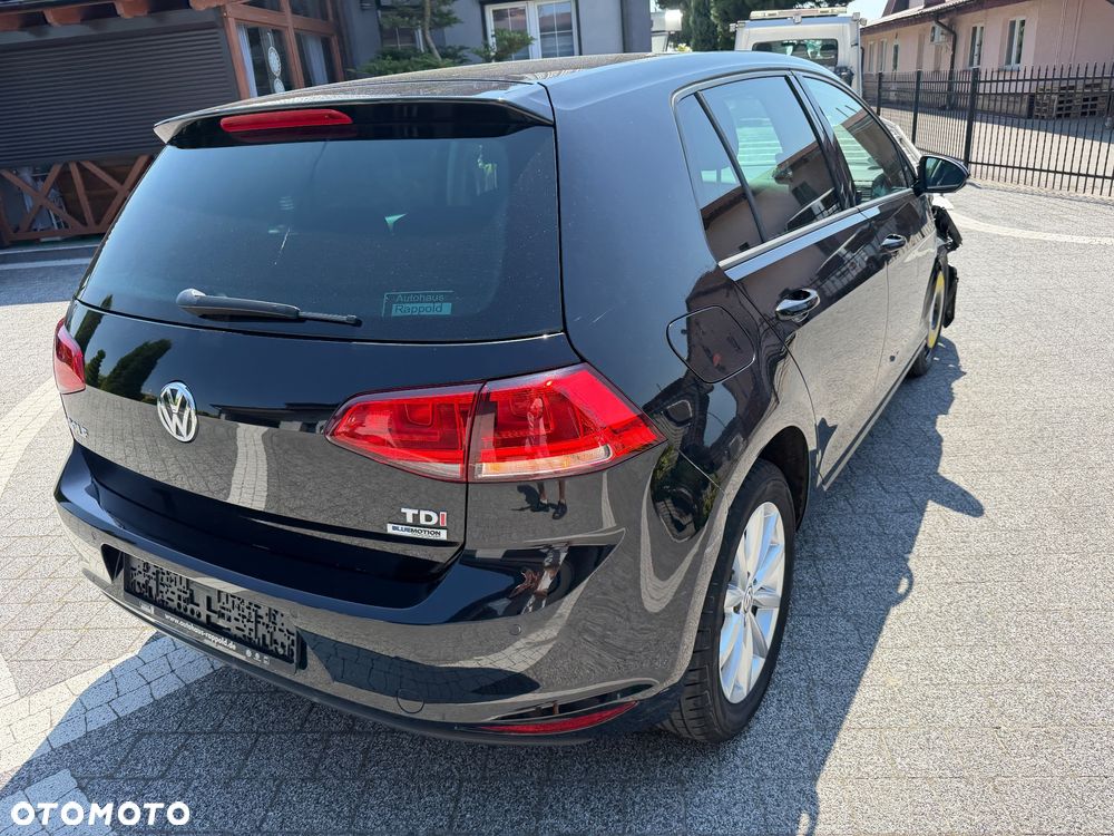 Volkswagen Golf - 10