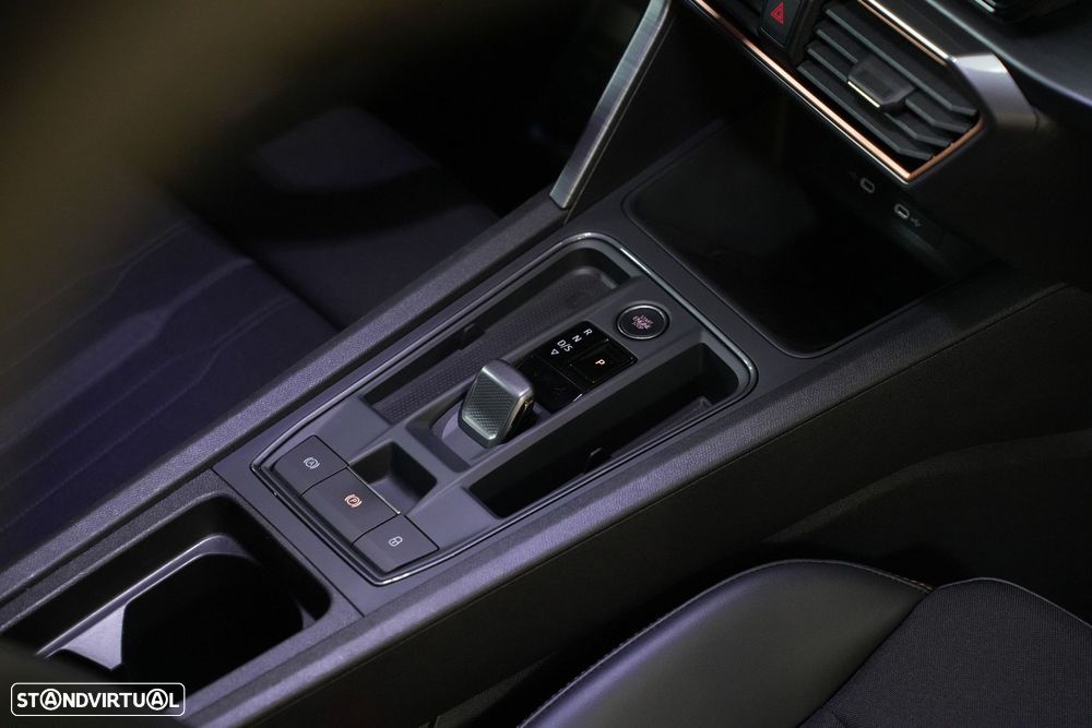 Cupra Leon 1.4 e-Hybrid MID DSG - 44