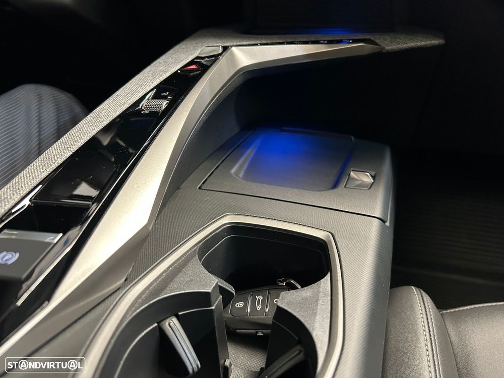 Peugeot 3008 1.2 Hybrid GT e-DCS6 - 38