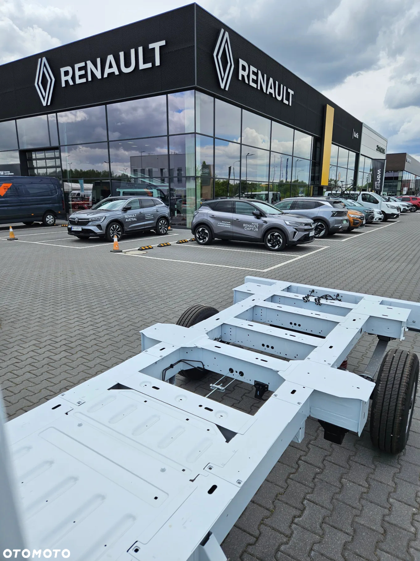 Renault podwozie gotowe do zabudowy! - 5