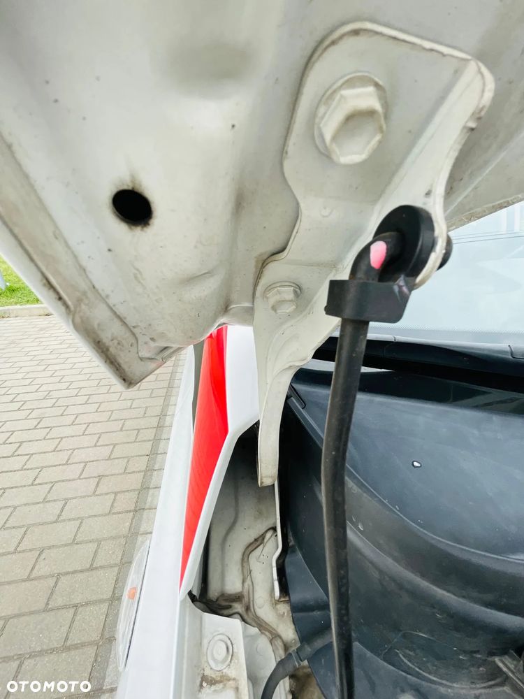 Hyundai i10 1.2 Fifa World Cup Edition - 24