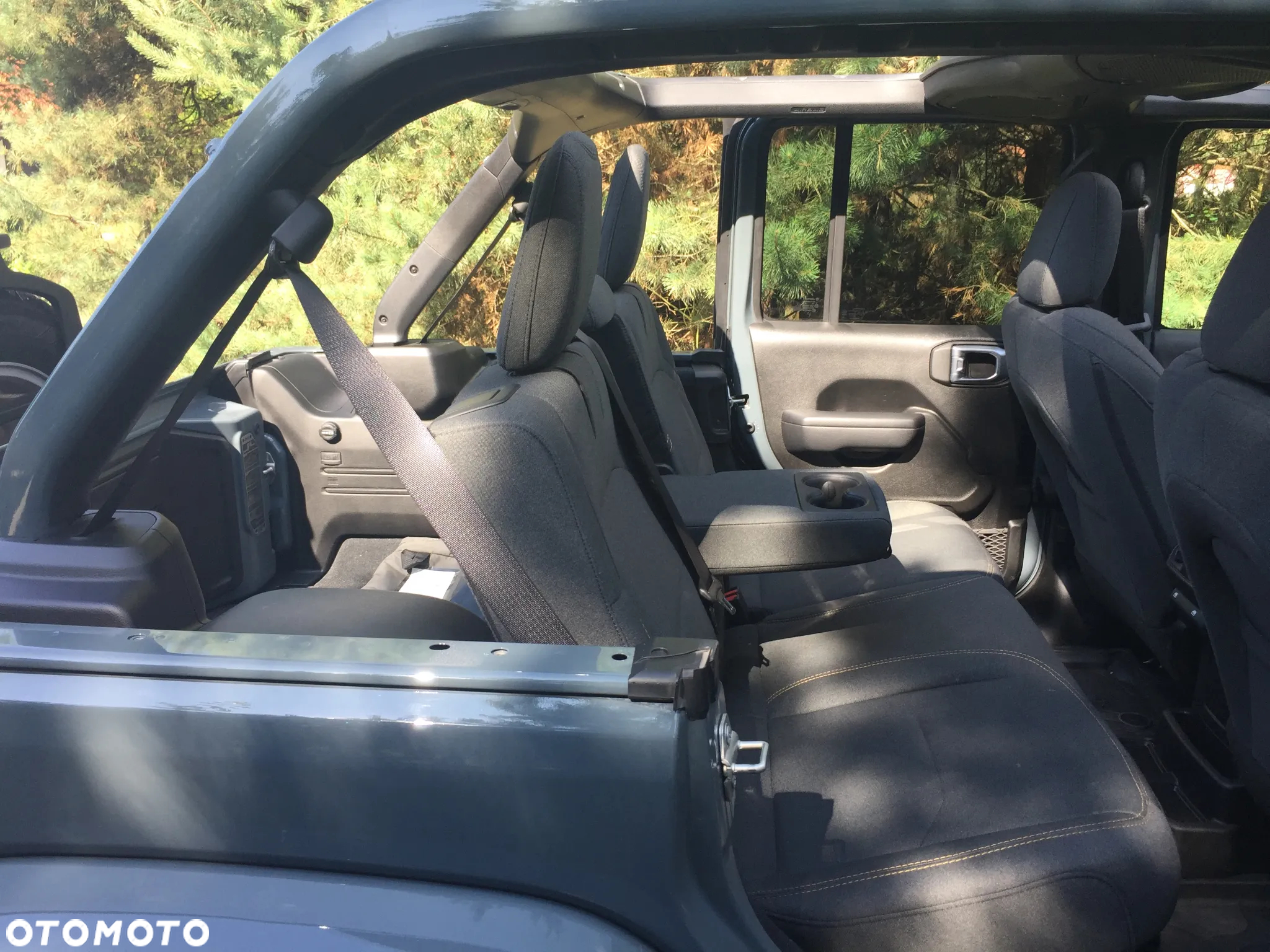 Jeep Wrangler - 8