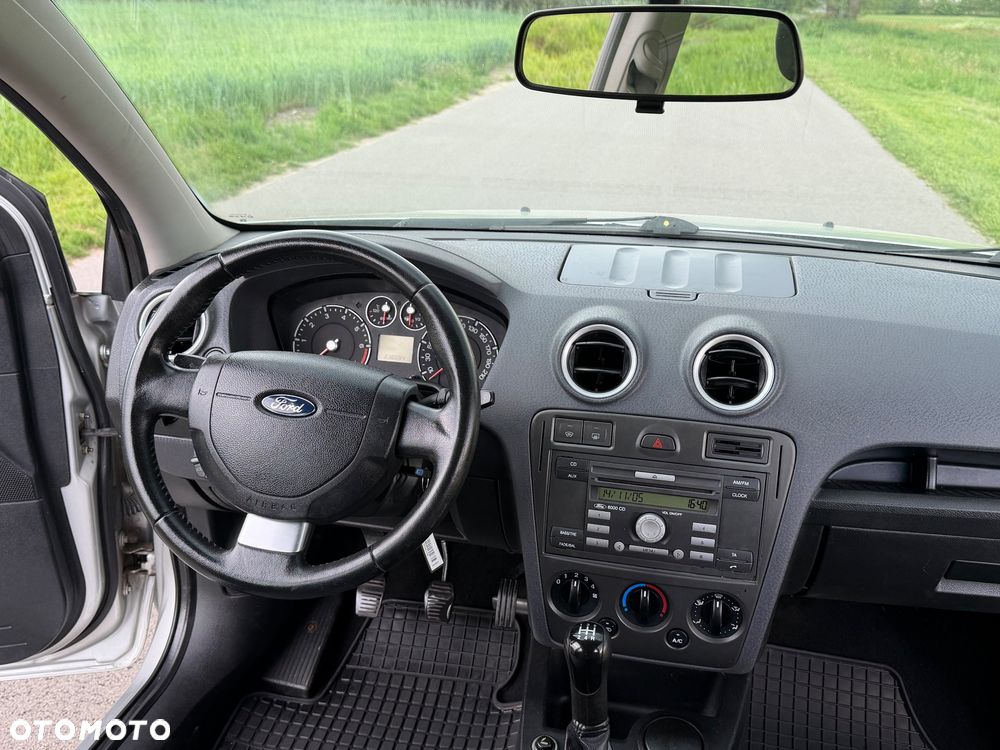 Ford Fusion 1.4 Elegance - 26