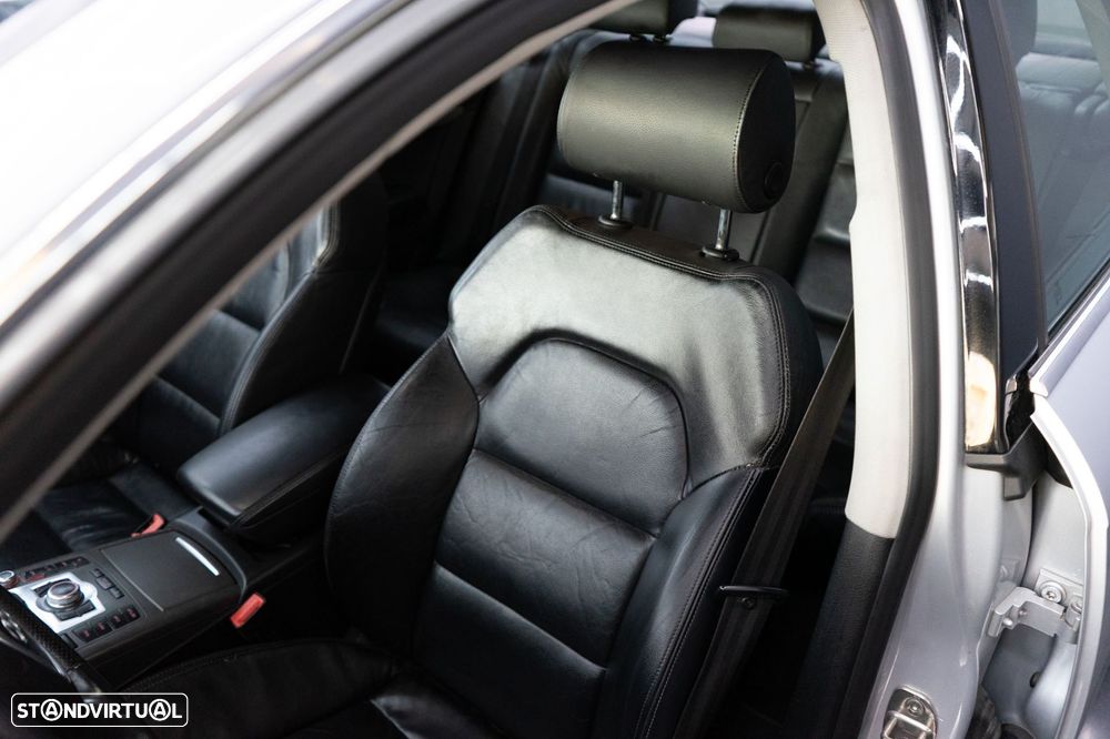 Audi A6 3.0 TDI V6 quattro Exclusive Tiptronic - 24
