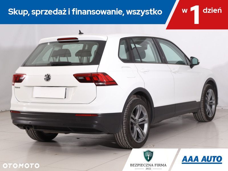 Volkswagen Tiguan - 7