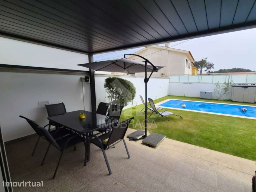 Moradia Geminada T3 + Escritório com Piscina Aquecida a 50 Metros d... - Grande imagem: 3/15