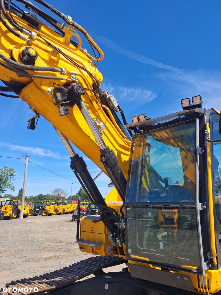JCB 220 X LC - 14