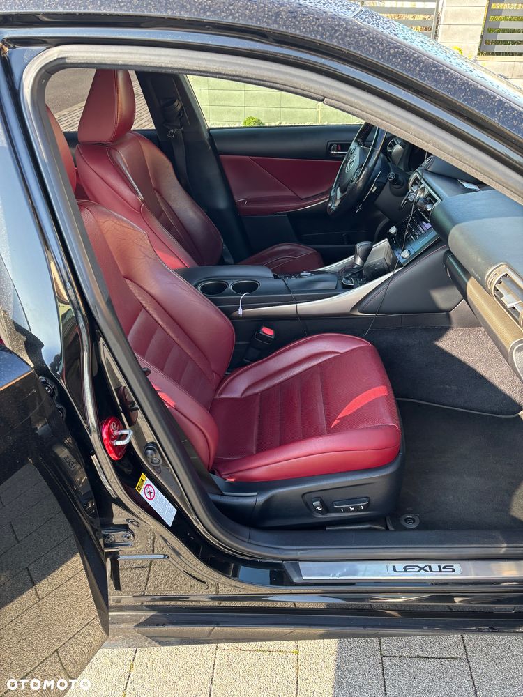 Lexus IS ver-300h-f-impression - 14