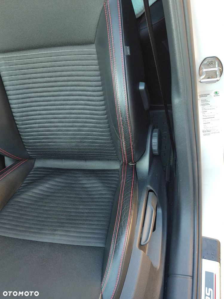 Skoda Octavia 2.0 TDI (Green tec) RS - 16