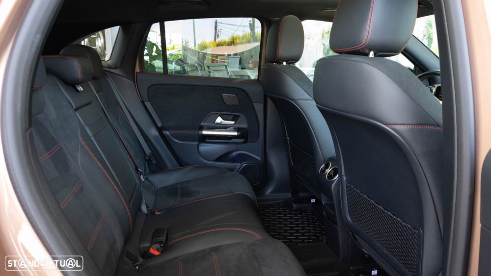 Mercedes-Benz EQA 300 4Matic AMG Line - 15