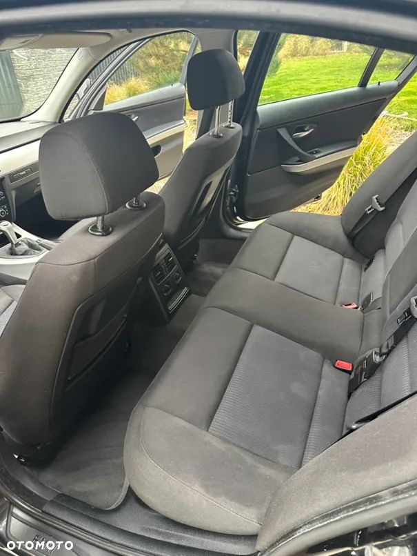 BMW Seria 3 318d - 10