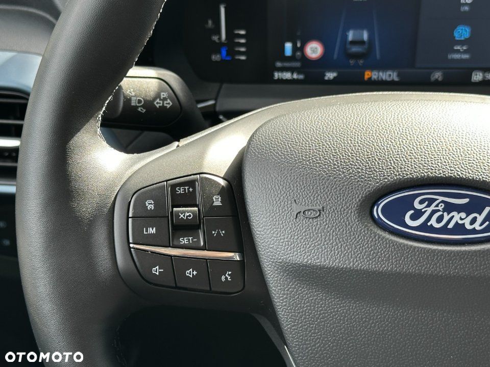 Ford Tourneo Courier - 17