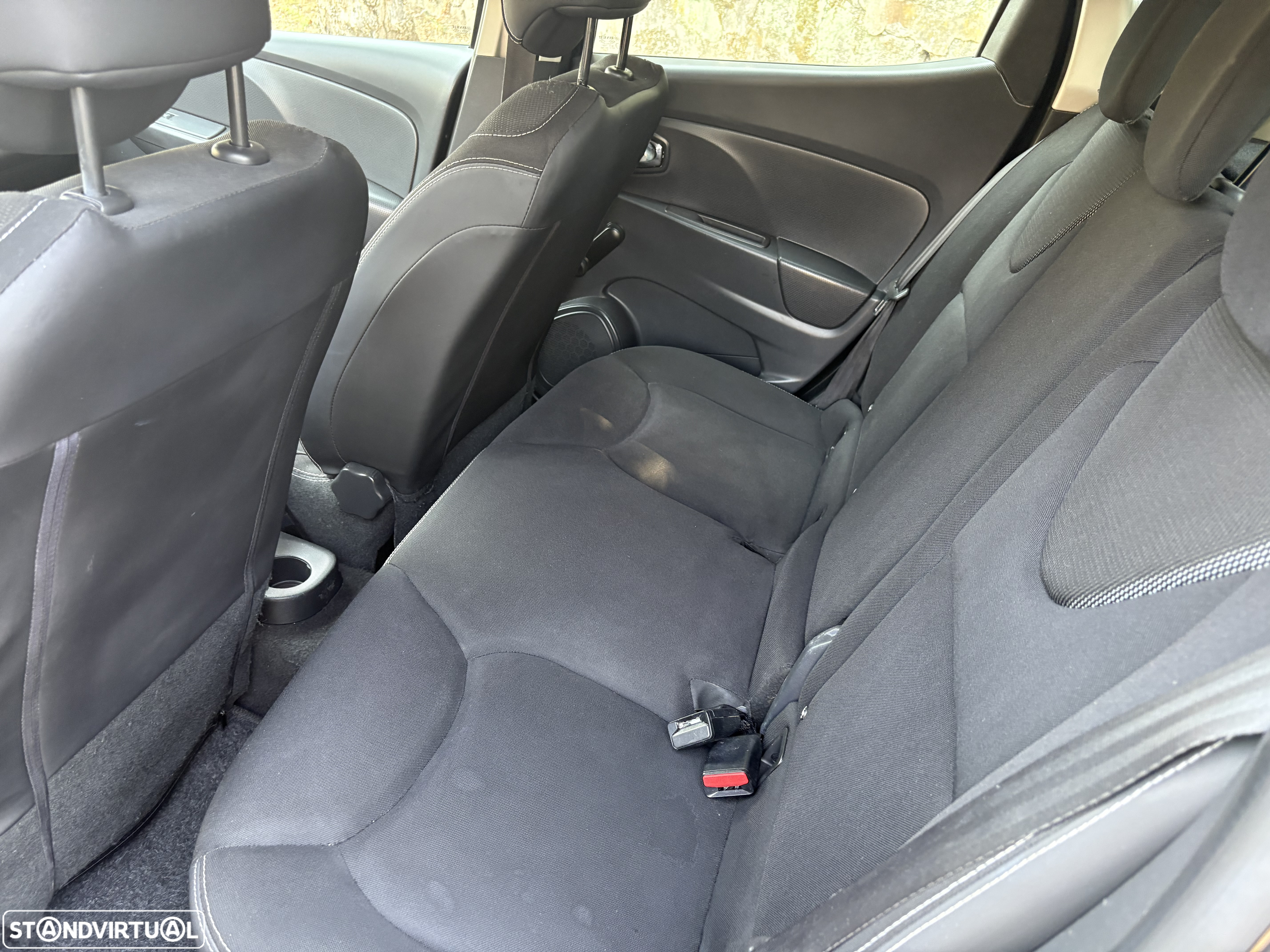 Renault Clio 0.9 TCE Dynamique S - 10