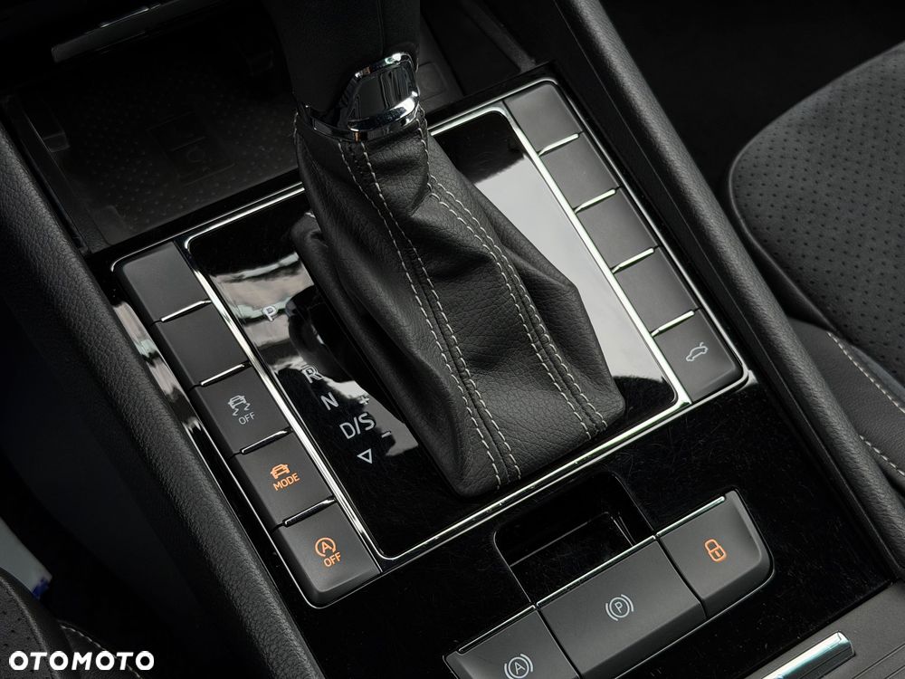 Skoda Superb 2.0 TDI 4x4 Sportline DSG - 39