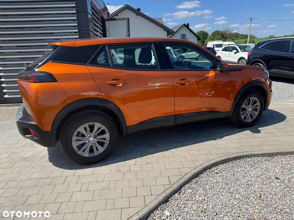 Peugeot 2008 1.2 PureTech Active S&S EAT8 - 17