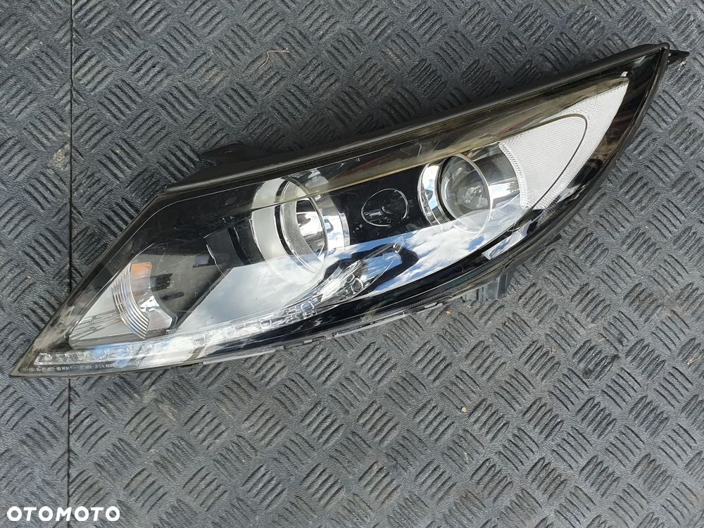Lampa przednia LEWA LEWY  przód Kia Sportage III 3 soczewka led cała  HOMOLOGACJA E13 - 1