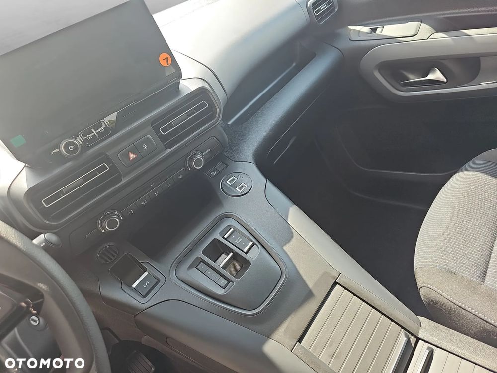 Fiat Qubo 1.5 D 7-Sitzer Icon - 17