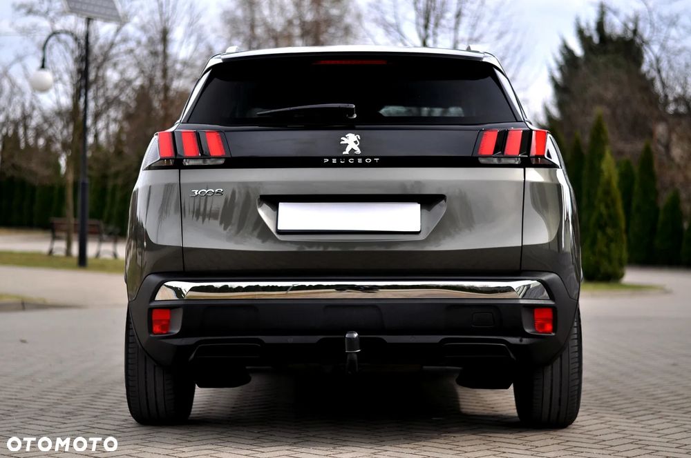 Peugeot 3008 1.2 PureTech Allure S&S - 10